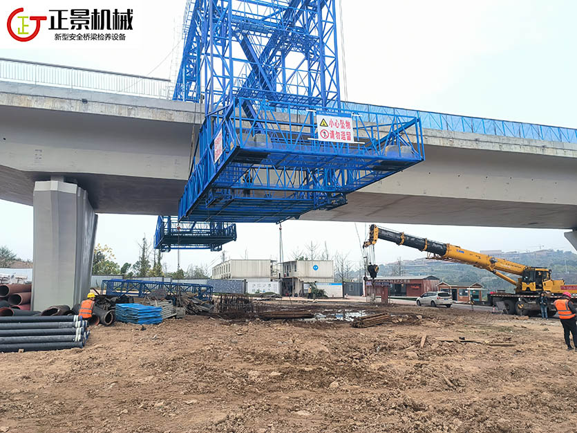 橋梁側(cè)面施工臺車