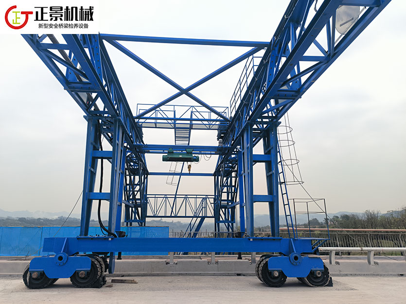 橋梁側(cè)面施工臺車
