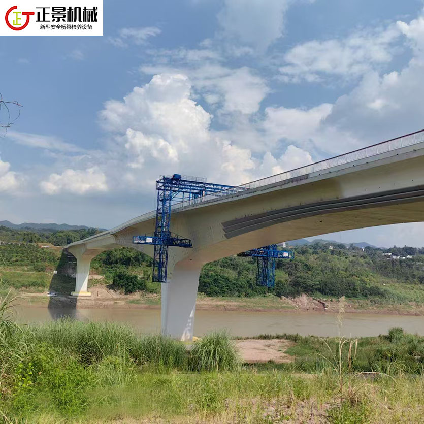 橋梁外側(cè)施工臺車