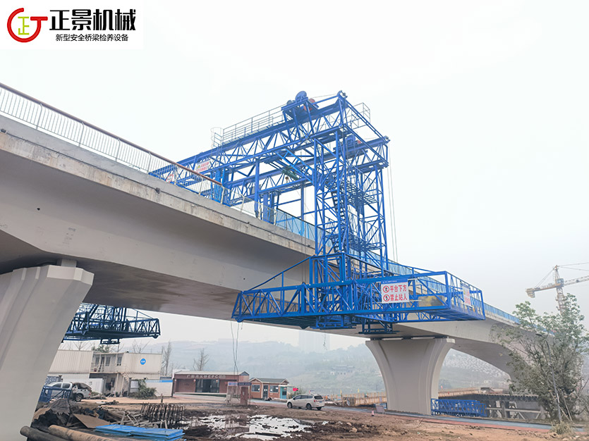 橋梁側(cè)面施工臺車